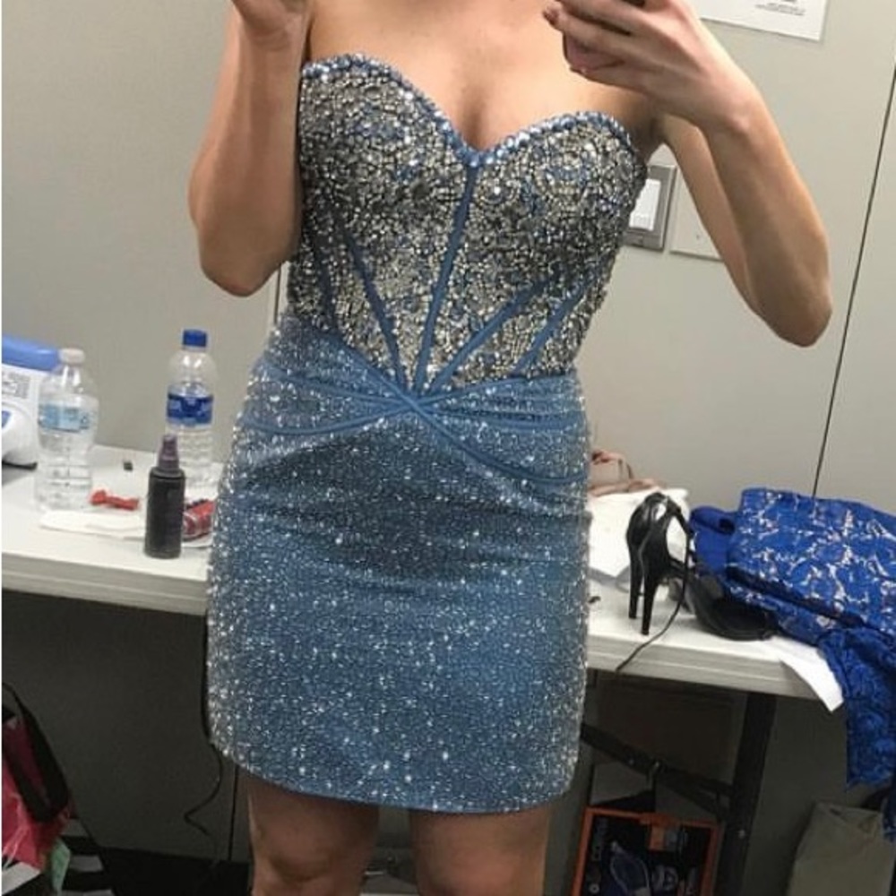 Sherri Hill sample cocktail dress